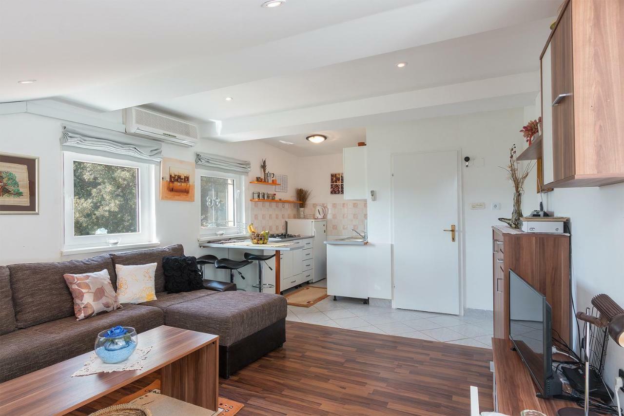 Salak Apartment