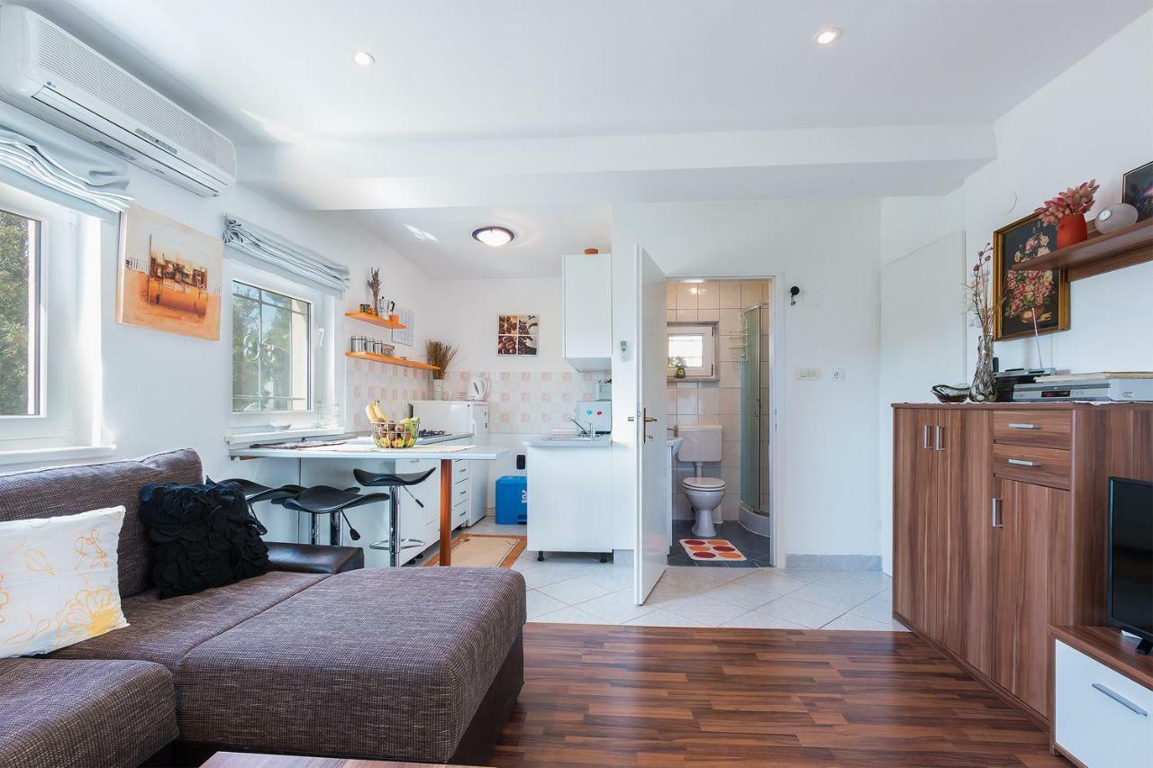 Salak Apartment